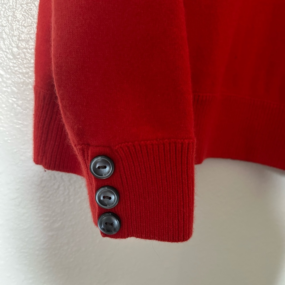 Red sweatshirt - Picture 2 of 5